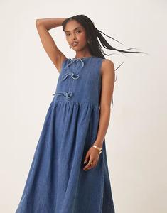 Платье-миди из денима Nobody's Child Eden без рукавов в средне-голубом цвете