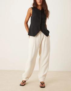 Текстурированные брюки-бочонки ASOS DESIGN кремового цвета