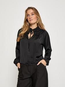 Блузка черного цвета minus