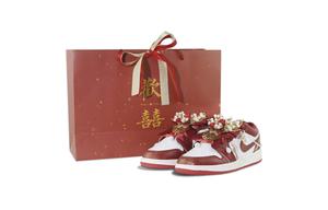 Баскетбольные кроссовки Air 1 Vintage женские с низким верхом белый/красный/золотой Jordan