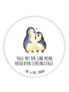 Mr. & Mrs. Panda Магнит на холодильник с изображением обнимающего пингвина и надписью белого цвета