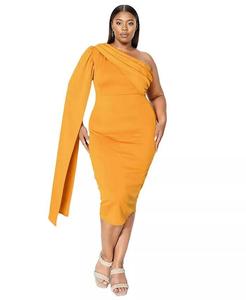 Плюс размер Платье-накидка на одно плечо Spade L I V D, желтый