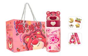Пластиковые стаканы для воды Disney, Strawberry Bear Water Cup + Doll Pendant + 3D Sticker *4 + Berry Troubles Gift Bag