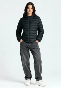 Простая легкая утепленная зимняя куртка Mira Paris, Black