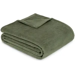 Плед Плед Cordoba с модной вельветовой текстурой Ibena, зеленый