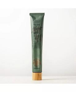 Успокаивающий крем и органический увлажняющий крем для лица Task Force Nine, Успокаивающий крем с календулой для чувствительной и раздраженной кожи The Organic Skin Co., цвет Light/pastel Yellow