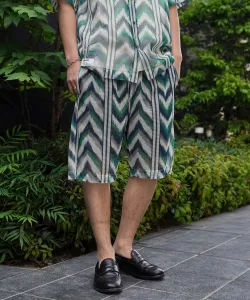 Шорты из сетчатой ткани с узором