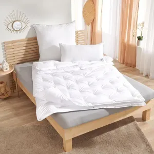 Одеяло Dream Sleep Fiber Down Touch Four Seasons, наполнитель: 100% полиэстер, 135x200 см Traumschlaf