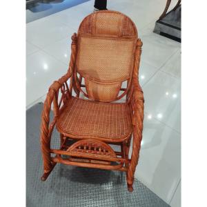 Yu Senyi Кресло-качалка из ротанга с двумя подушками