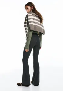 Мягкие на ощупь спортивные брюки-клеш Pull&Bear, Dark Grey