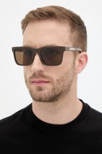 Солнцезащитные очки Emporio Armani, коричневый