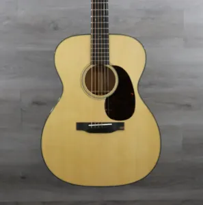 Martin Standard Series 000-18 2025 Натуральная с оригинальным жестким чехлом!