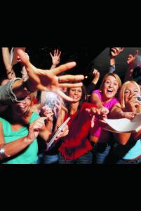 Mighty heros : colouring capers (Independently published)