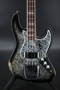 Fender Custom Shop Ограниченная серия Jazz Bass Relic 3A с грифом из палисандра 2024 - Черный Пейсли