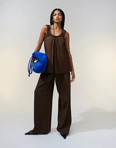 Широкие брюки шоколадного цвета со складками спереди от ASOS DESIGN — часть комплекта