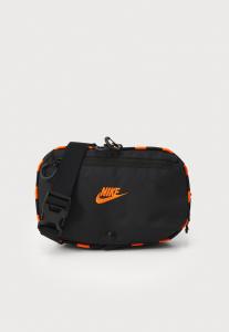 Сумка через плечо HAYWARD PATROL CROSSBODY UNISEX Nike Sportswear, черный