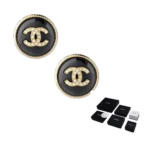 CHANEL 22c ранней весны металлические серьги-гвоздики women's black