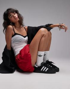 Кроссовки Adidas Originals Superstar II с ворсом пони в черно-белом цвете