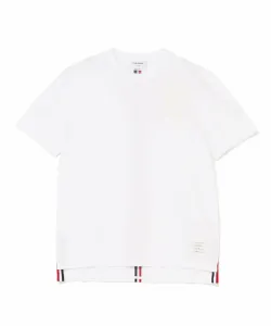 Футболка свободного кроя с короткой шортами и полосой RWB.