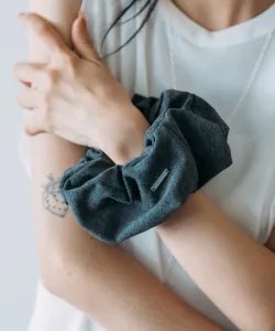 Объемная резинка для волос Nothing And Others, цвет Gray