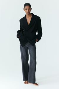 Мягкие прямые джинсы стандартного кроя с перьями H&M, черный