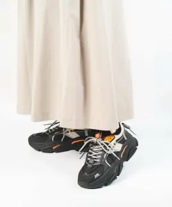 Разноцветные кроссовки