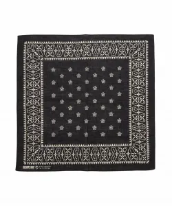 БАНДАННАЯ БУНТАРНАЯ ЗВЕЗДА