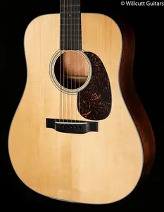 Martin D-18 Authentic 1937 VTS (096)