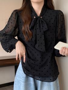 Блузка в горошек с завязкой из ленты, женская блузка Doux Belle, цвет Black