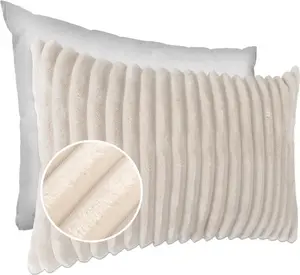 Декоративная подушка LILLI BIG CORD велюр с застежкой-молнией 30x50 см Однотонная подушка UNI цвета слоновой кости, легкая в уходе.