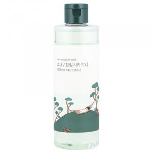 Round Lab, Успокаивающий тонер Cica со вкусом сосны, 250 мл (8,45 жидк. Унции)