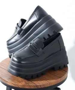 Лоферы на платформе с монеткой 1694 Lovehunter, цвет Black Pu