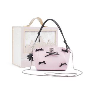 Косметичка женская Givenchy