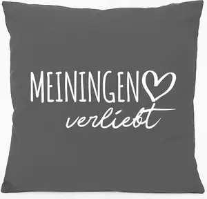 Подушка для дивана Huuraa Meiningen in Love Gift 40x40 см с наполнителем из хлопка стального серого цвета Meiningen Souvenir Hellweg Druckerei