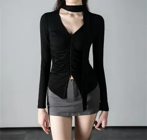 Женская футболка с глубоким V-вырезом и длинными рукавами