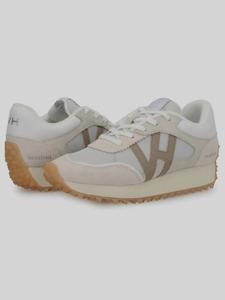 Женские кроссовки She's A Ten в белом цвете с текстурой под гальку Vintage Havana