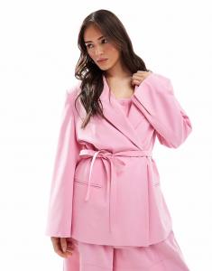 ASOS DESIGN приталенный свободный блейзер с завязкой на талии розового цвета