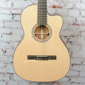 Martin - 000C12-16E Акустическая электроакустическая гитара с нейлоновыми струнами - Натуральный цвет - с мягким чехлом - x3370