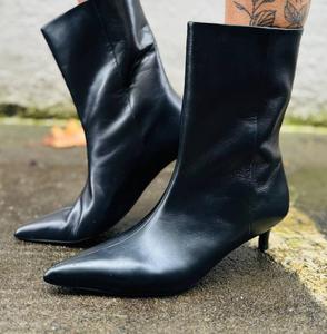 Женские ботинки Game Changer в черном цвете Seychelles