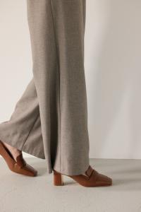 Лоферы на каблуке-пателе