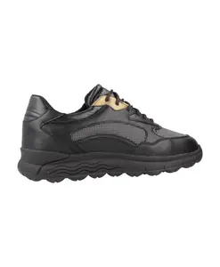 Стильные кроссовки для следящих за модой женщин. Geox, черный