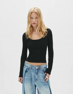 Лонгслив с длинными рукавами Pull&Bear в рубчик, черного цвета