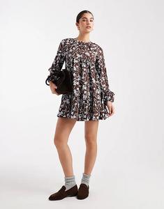 Коричневое мини-платье с цветочным принтом и длинными рукавами New Look