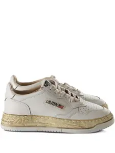 Кожаные перфорированные кеды X Autry Maison Mihara Yasuhiro, белый