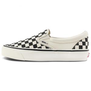 Скейтборд-кеды Slip-on Unisex Low-Top White/Black Vans