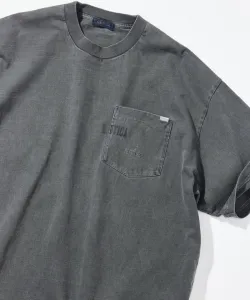 Футболка с коротким рукавом и карманом, с эффектом пигментной окраски, скрытым логотипом.