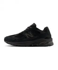 Черные кроссовки 2010 года с технологией FuelCell New Balance, черный
