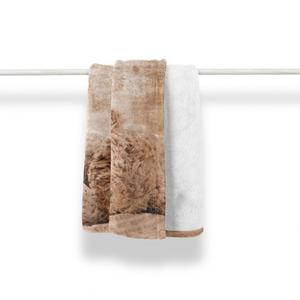 ABAKUHAUS Детское мягкое фланелевое флисовое одеяло, плюшевый мишка и рождественские звезды, уютный плюш для использования в помещении и на улице, 125 x 175 см, коричневый и рубиновый