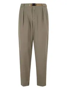 Брюки со складками спереди и застежкой на пряжку White Sand, коричневый