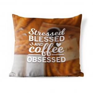 Подушка для улицы MuchoWow - Кофе - Цитаты - Стресс, благословение и кофе - 40x40 см - Устойчивость к атмосферным воздействиям - Подушка для отдыха - Чехол на подушку - Хлопчатобумажная ткань - Декоративные наволочки, мультиколор